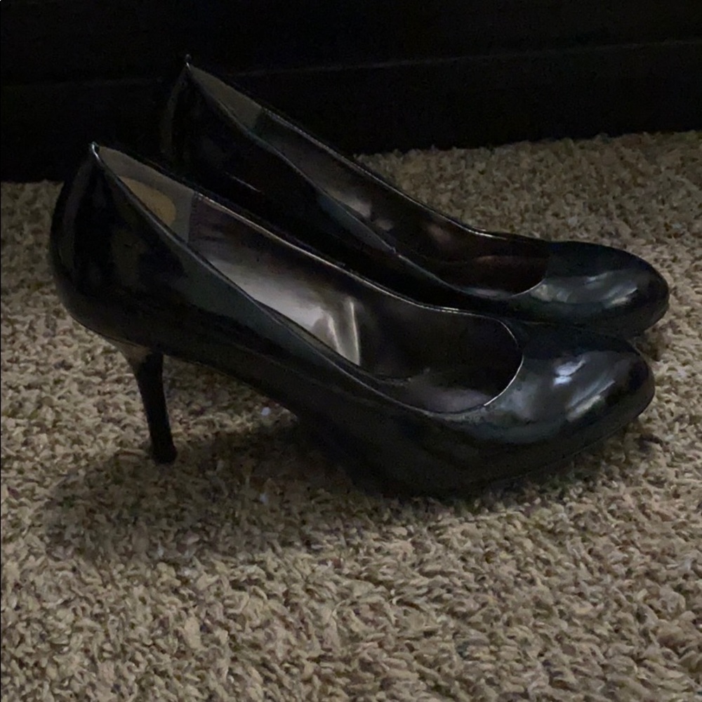 Black Steve Madden 2inch Heels